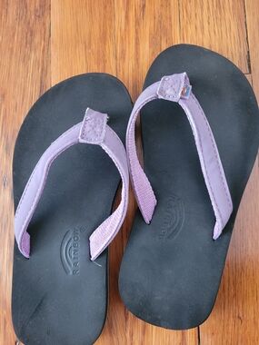 RAINBOW Youth Sandals The Grombow Soft Rubber Top Sole Purple Strap Size 11/13 T